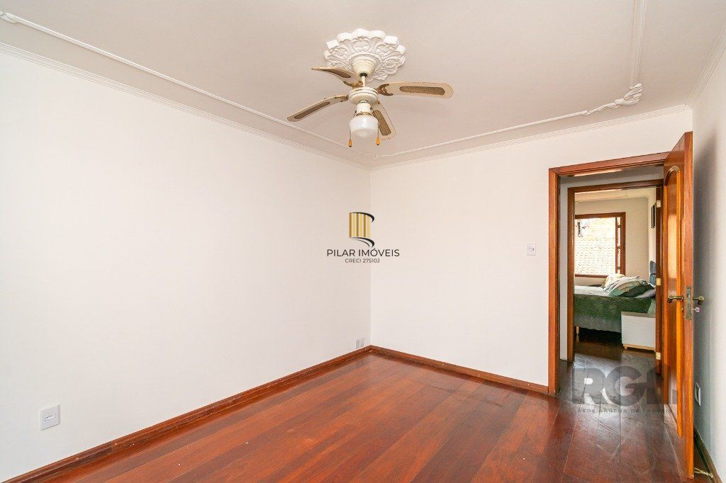 Casa no Jardim Itu com 5 dormitórios e 2 vagas e piscina