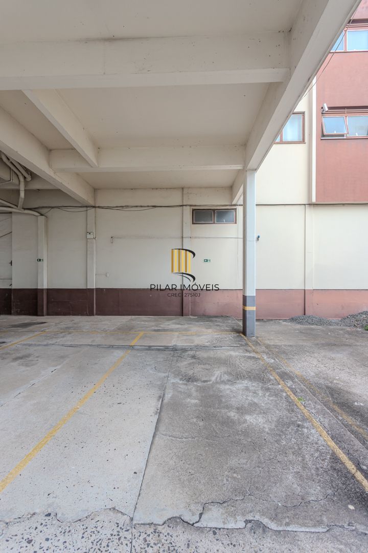 Cobertura no Menino Deus de 3 dormitórios e vaga