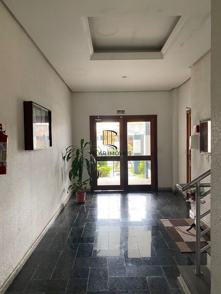 Apartamento no Partenon de 3 dormitórios e vaga