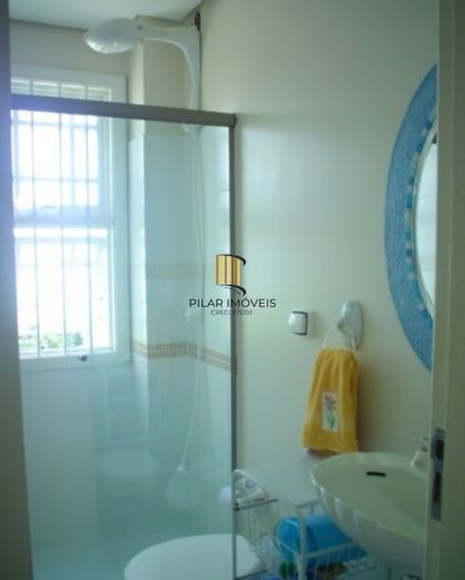 Casa sobrado no bairro Jardim Sabará de 3 dormitórios e 4 vagas