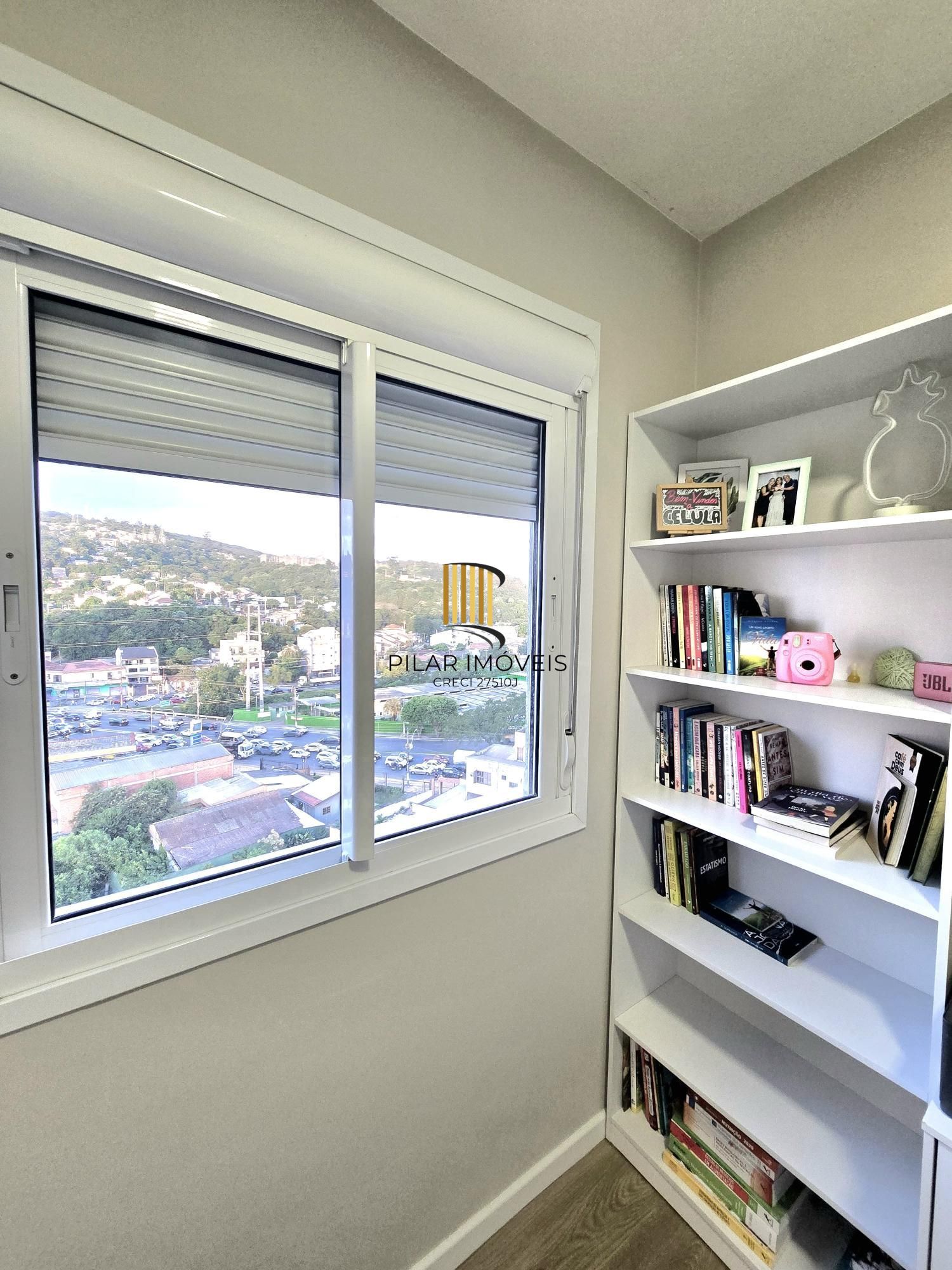 Apartamento no Pertenon de 2 dormitórios vaga e infra