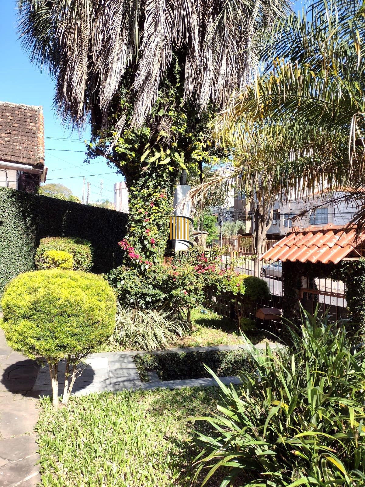 Casa 4 dormitórios no bairro Partenon