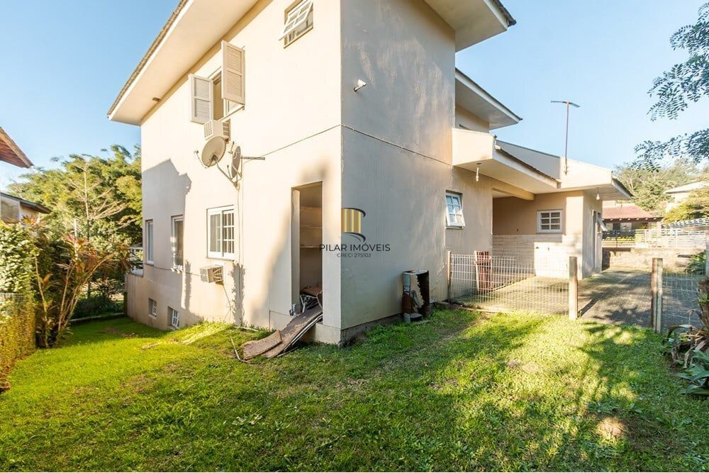 Casa de Condomínio com 3 Quartos à venda, 310m² - Vila Elsa