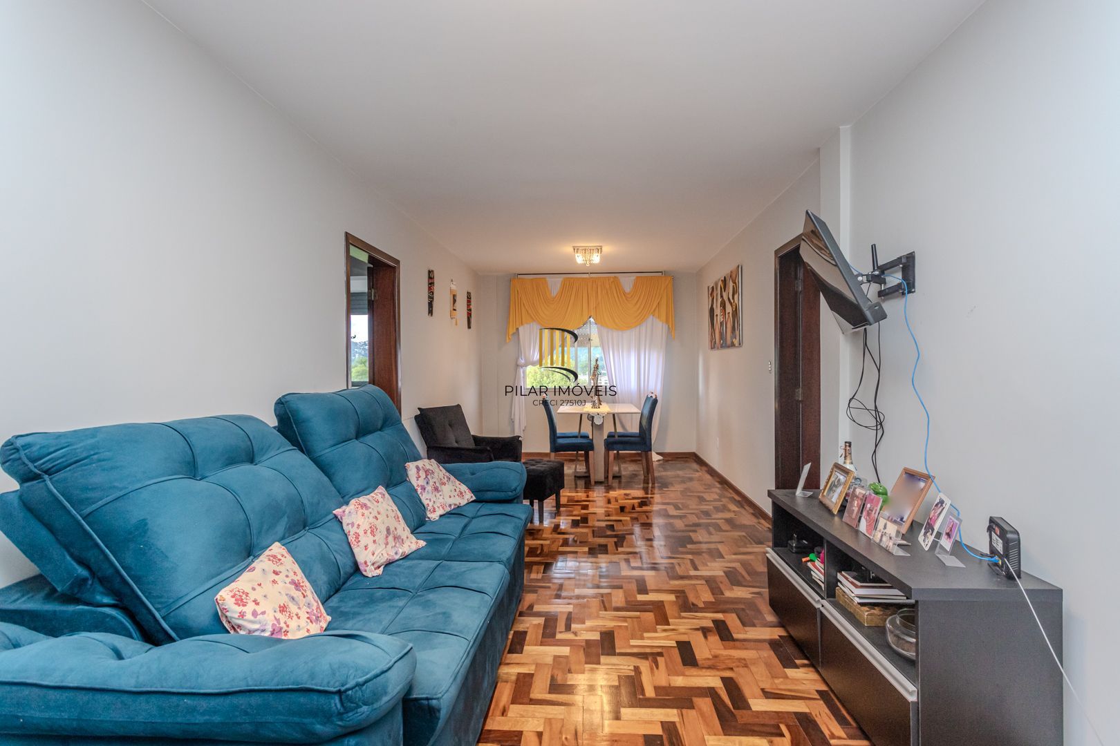 OCASIÃO 3 dormitórios, suíte e vaga, 106m² privativos, por R$ 400 mil