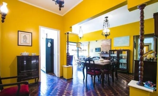 Casa sobrado no Petrópolis com 7 dormitórios e 4 vagas