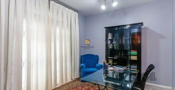 Casa sobrado no Jardim do Salso de 4 dormitórios e 3 vagas