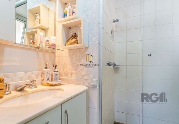 Apartamento para Venda no Petrópolis de 3 dormitórios  vaga e infra