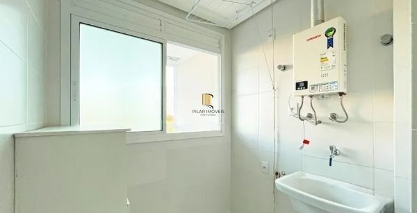 Apartamento no bairro Vila Ipiranga de 2 dormitórios e 2 vagas