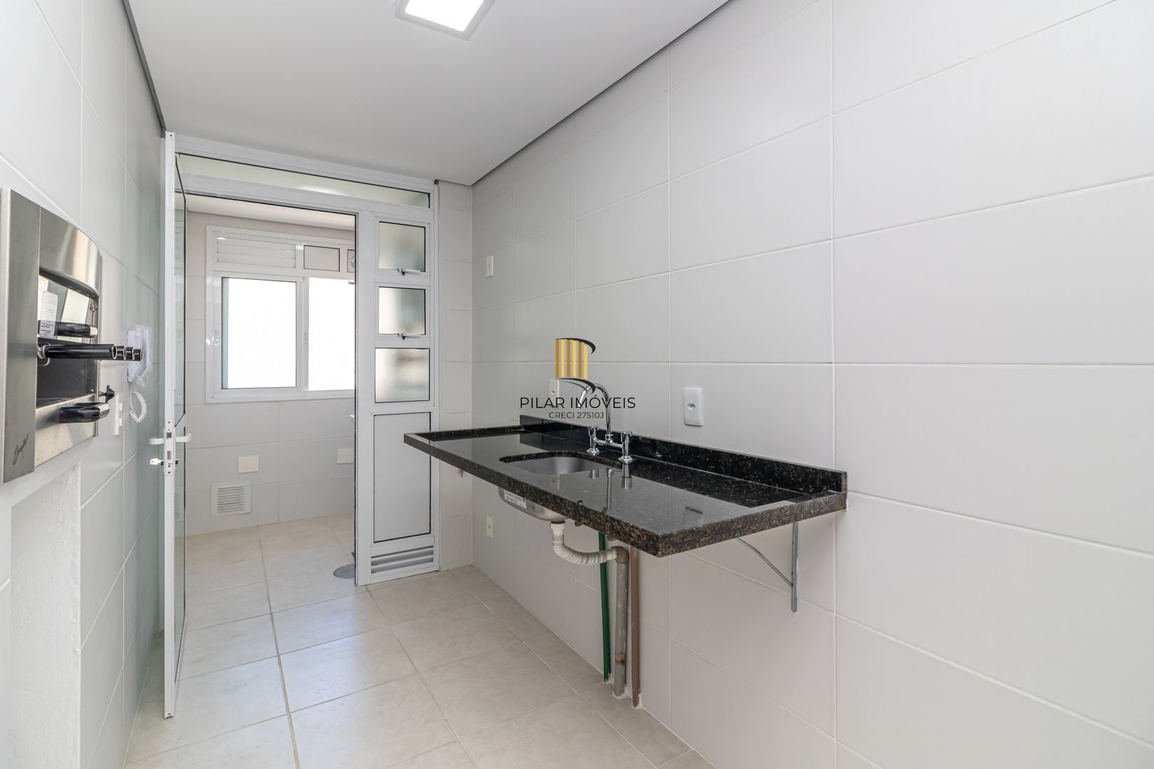 Apartamento no Jardim Botânico de 2 dormitórios e vaga DESOCUPADO