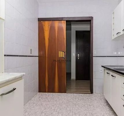 Apartamento amplo no bairro Tristeza de 3 dormitórios e 2 vagas