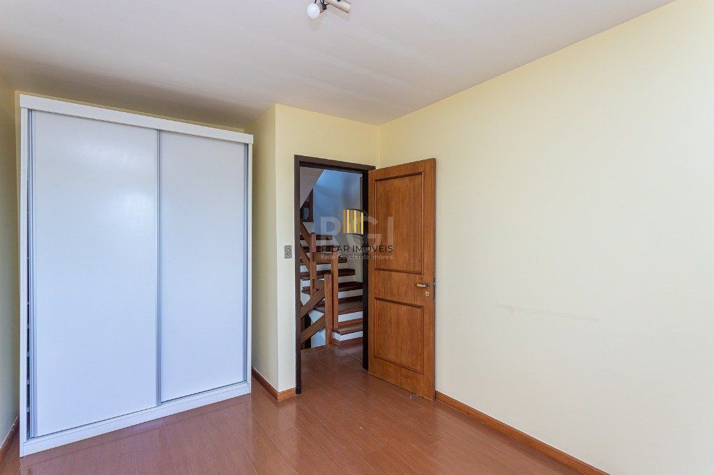 Casa Condominio para Venda - 193.19m², 3 dormitórios, sendo 1 suites, 2 vagas - Cristal