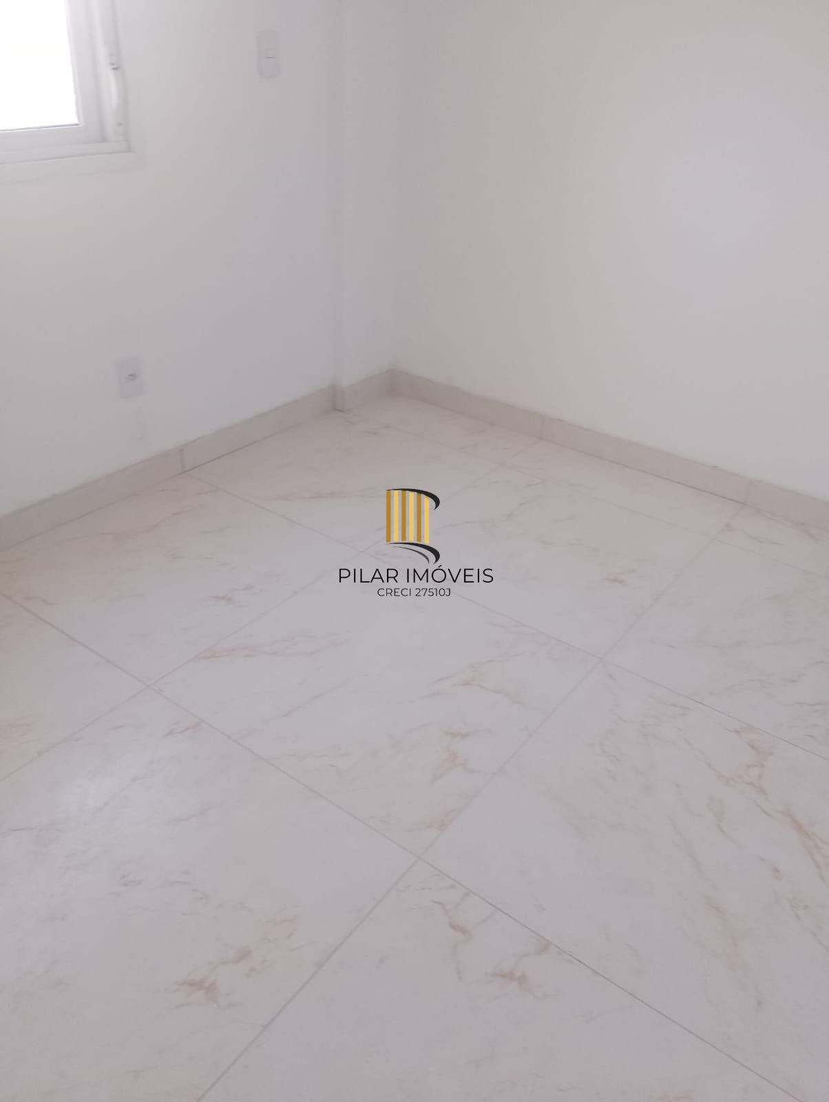 Apartamento no bairro Cavalhada de 3 dormitórios e 2 vagas