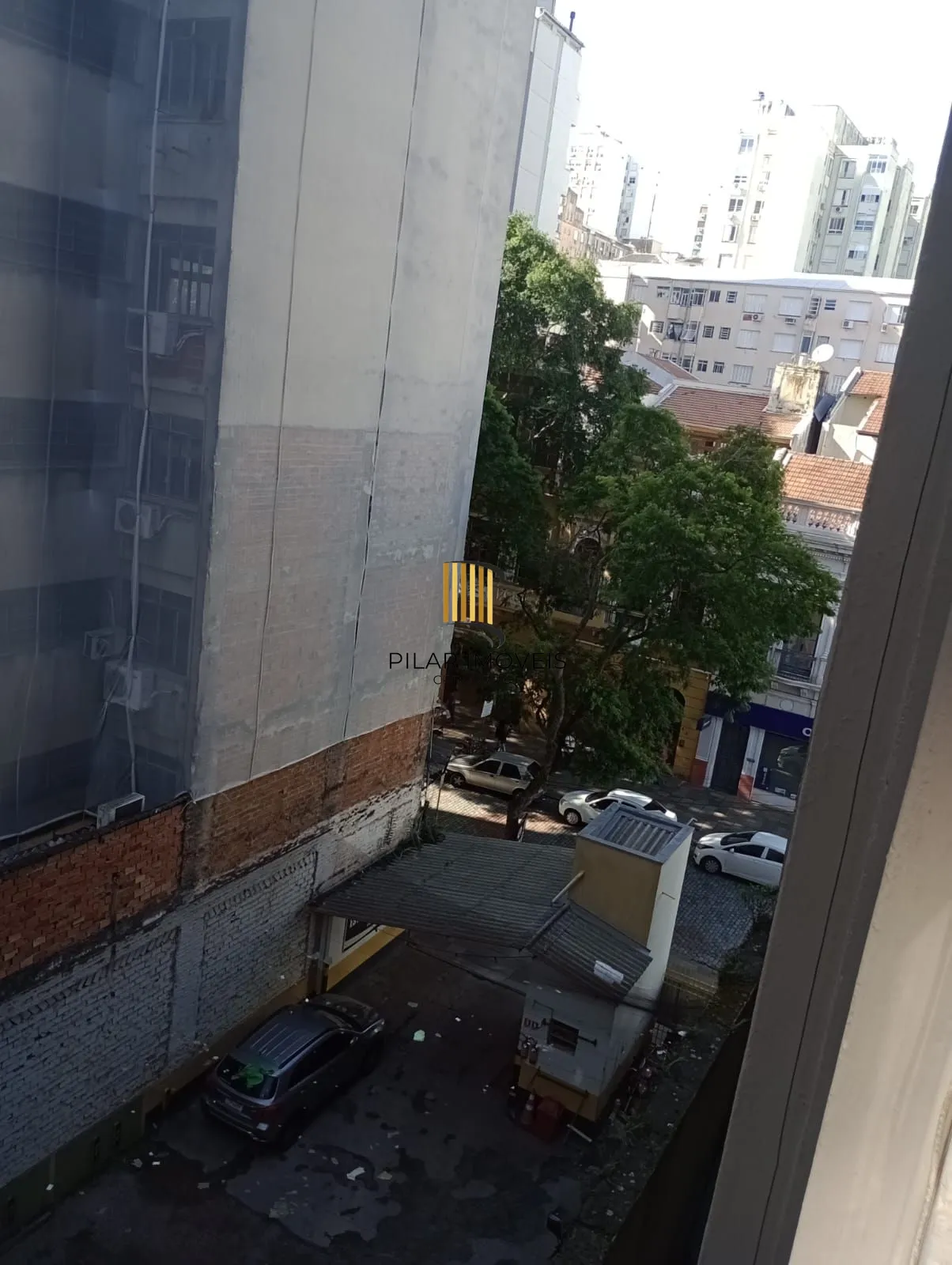 Apartamento JK à venda na Rua General Bento Martins, 192, Centro Histórico, Porto Alegre.