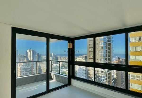 Apartamento em Torres Alto padrão de 3 dormitórios e 2 vagas