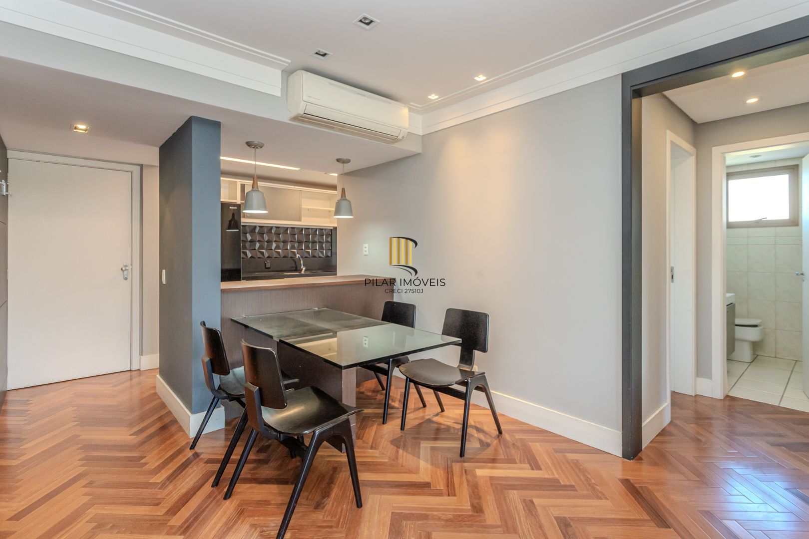 Apartamento impecável, finamente decorado, entrar e morar!