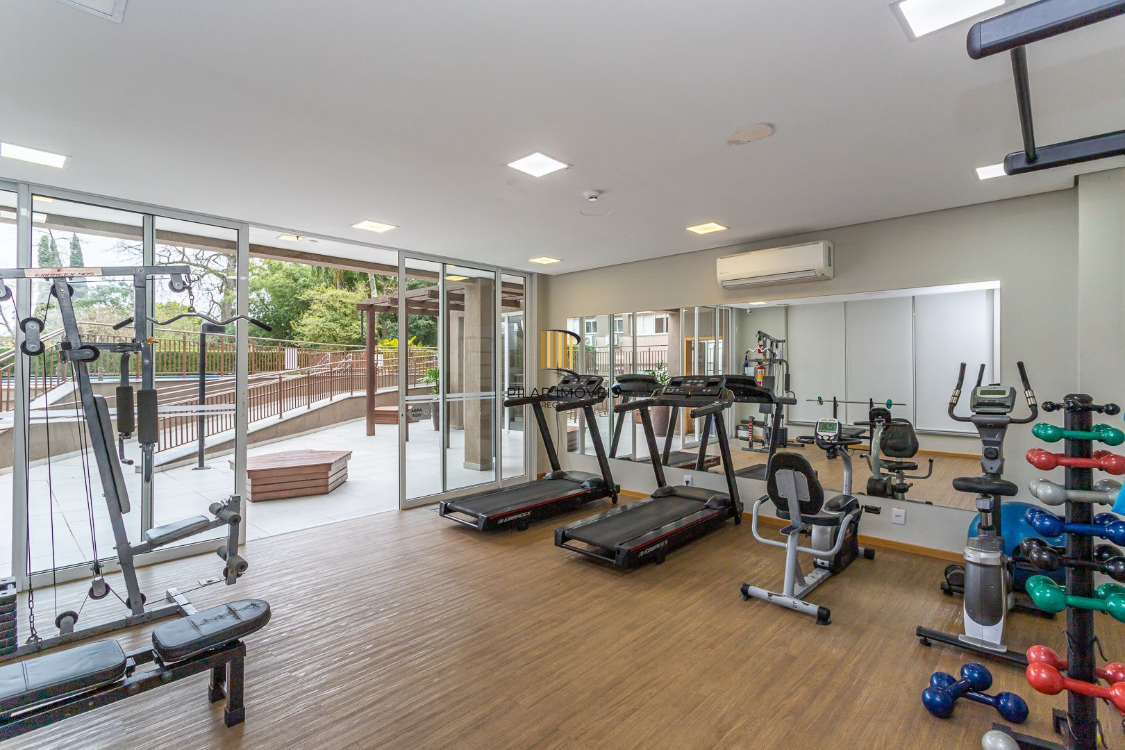 Apartamento no bairro Teresópolis de 2 dormitórios vaga e infra