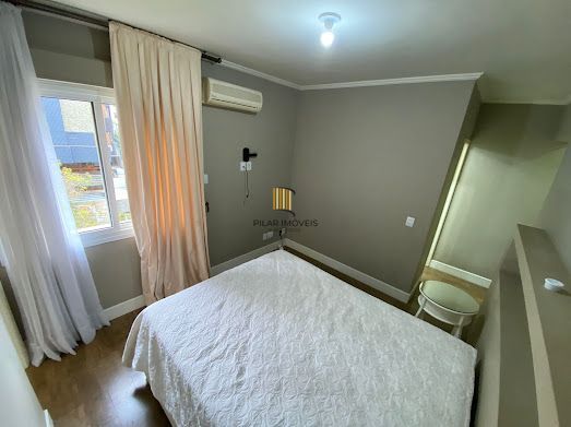Apartamento no bairro Auxiliadora com 90m² de 2 dormitórios e 2 vagas