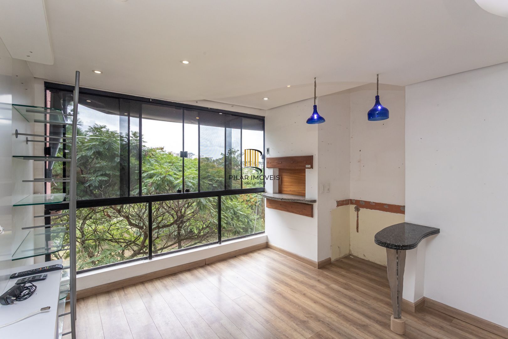 Apartamento de 2 dormitórios DESOCUPADO em frente do Iguatemi