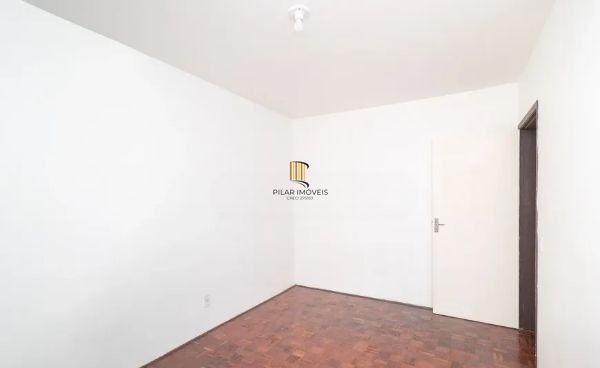 Apartamento no bairro Nonoai de 2 dormitórios e vaga