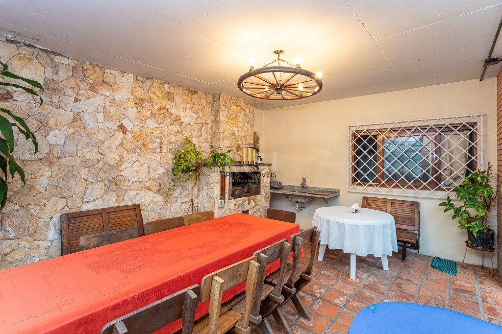 Casa no bairro Petrópolis de 3 dormitórios