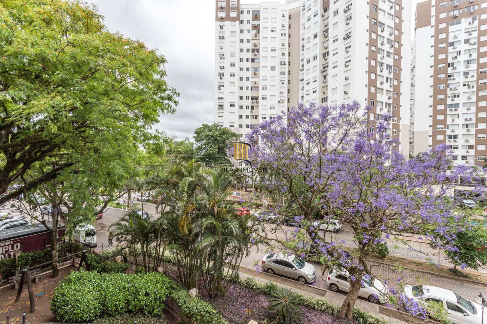 Apartamento 3 dormitórios no bairro Vila Ipiranga