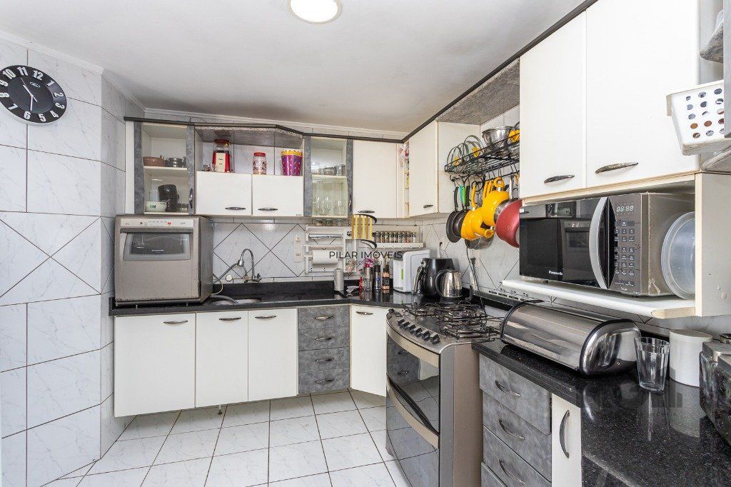 casa sobrado no Alto Petrópolis de 5 dormitórios e 3 vagas