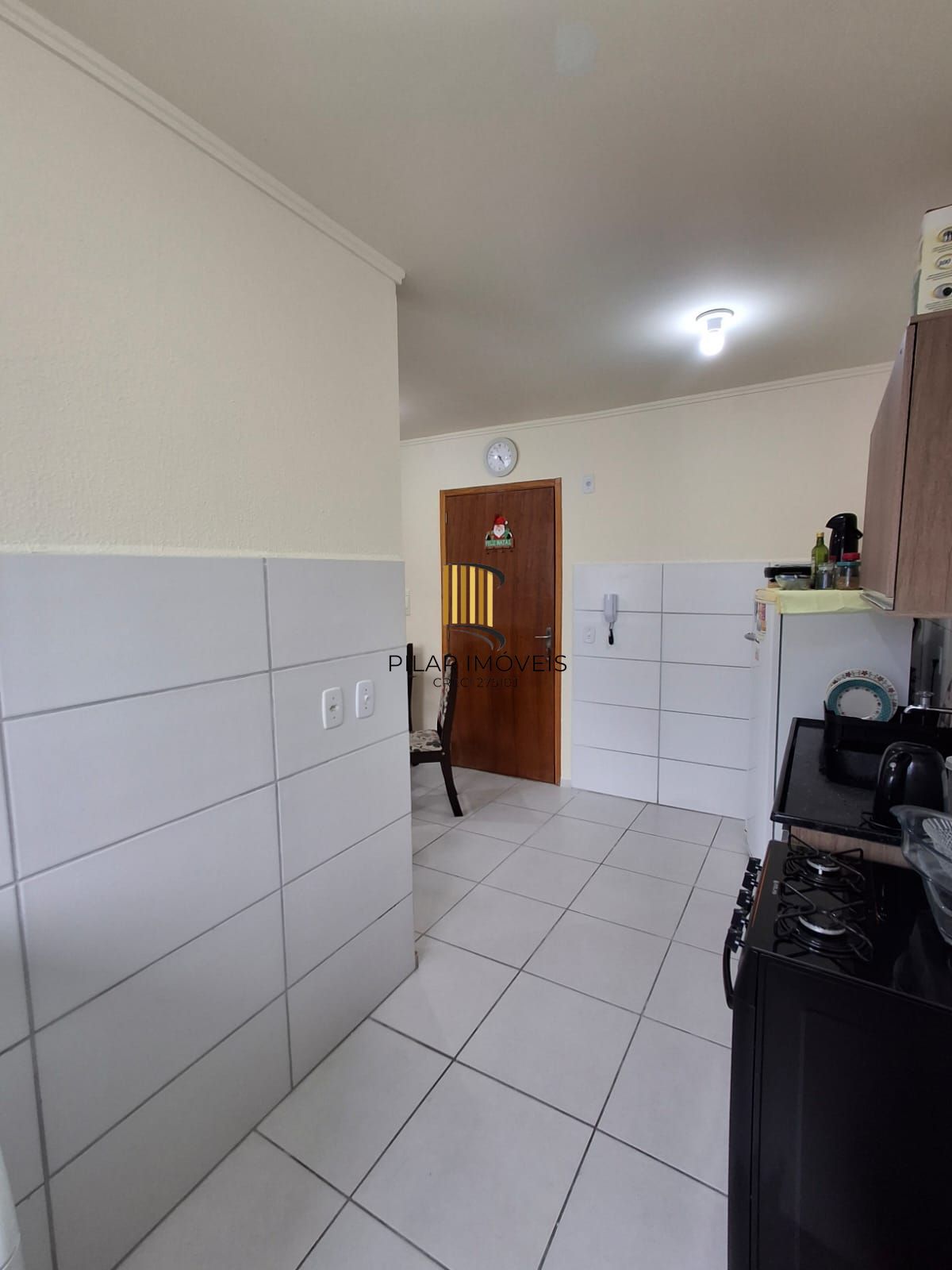 Apartamento 02 dormit com vaga fixa, no bairro Chapéu do Sol, em Porto Alegre