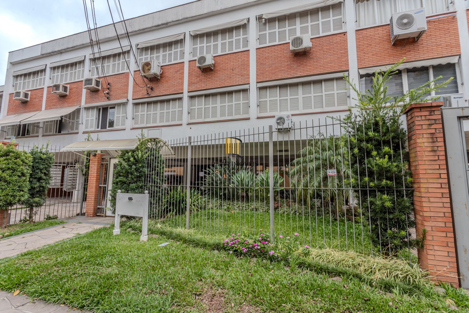 Apartamento no Jardim Lindóia de 2 dormitórios DESOCUPADO