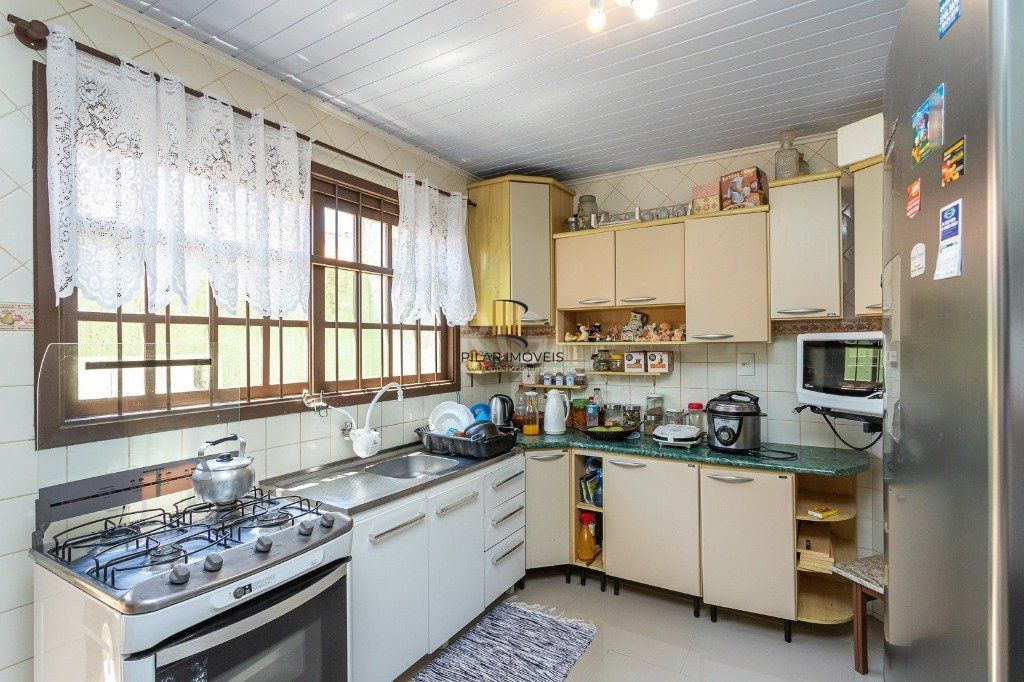 Casa na zona sul de 4 dormitórios 2 vagas - Espirito Santo