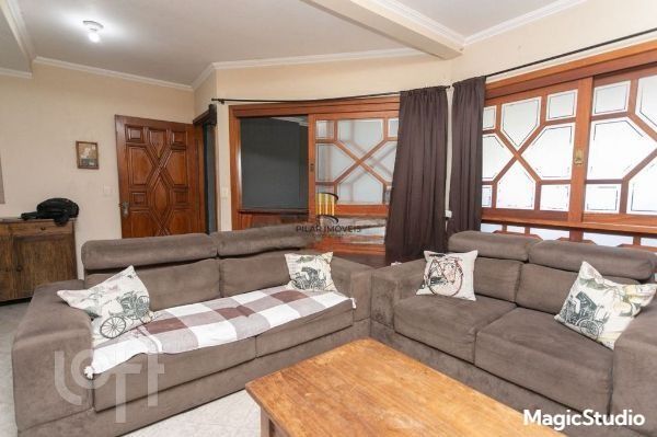Casa sobrado no bairro Ecoville de 3 dormitórios e 4 vagas