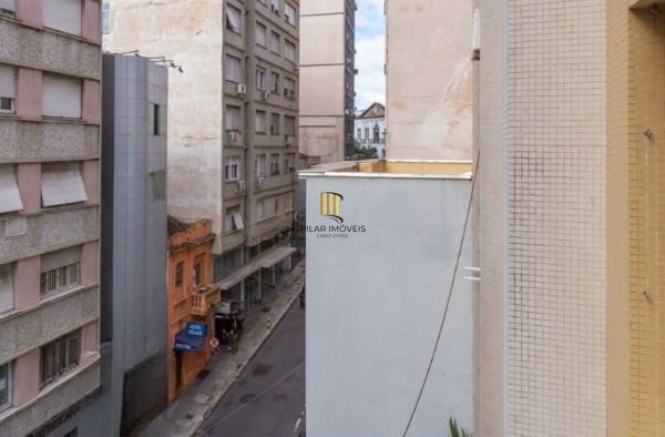 Apartamento no Centro de 1 dormitório DESOCUPADO