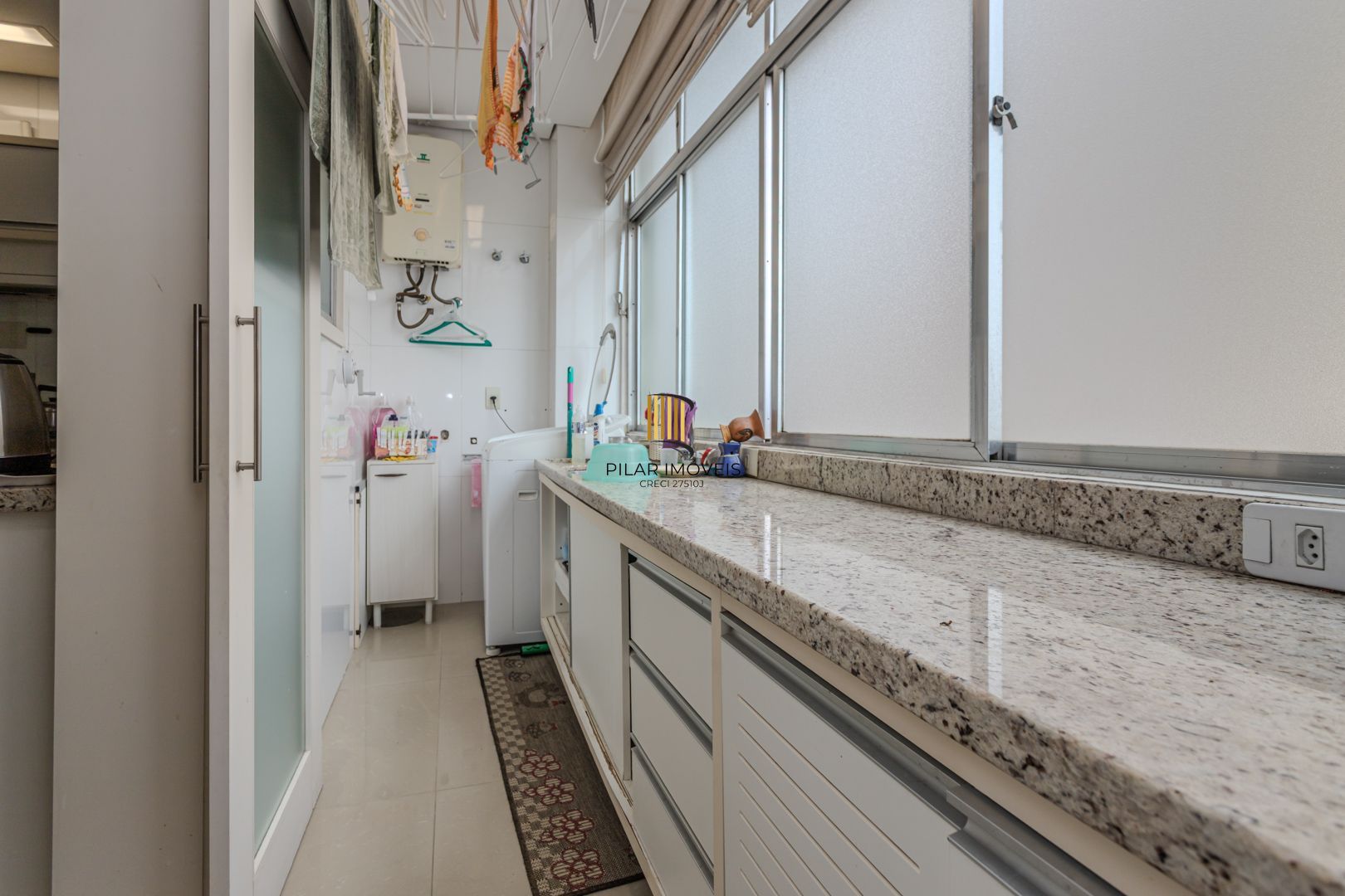 oportunidade, 217m² privativos, 2 vagas e depósito. Apenas R$ 880 mil