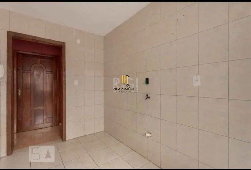 Apartamento 01 dormitório, no bairro Rubem Berta, em Porto Alegre - RS.