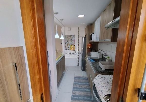 Apartamento no bairro Teresópolis de 2 dormitórios e vaga