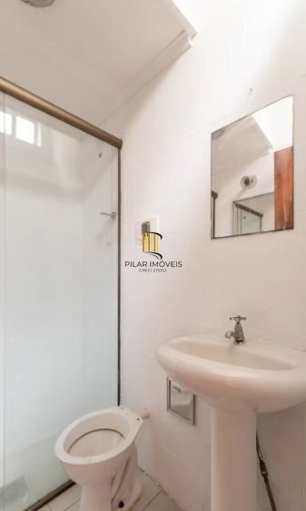 Apartamento no Petrópolis de 3 dormitórios e 2 vagas