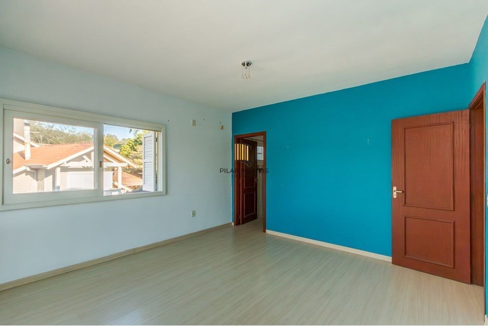 Casa de Condomínio com 3 Quartos à venda, 310m² - Vila Elsa