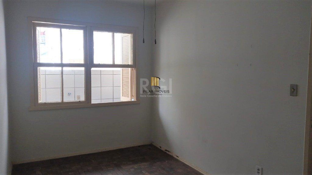 Apartamento na Cidade Baixa de 1 dormitório térreo desocupado