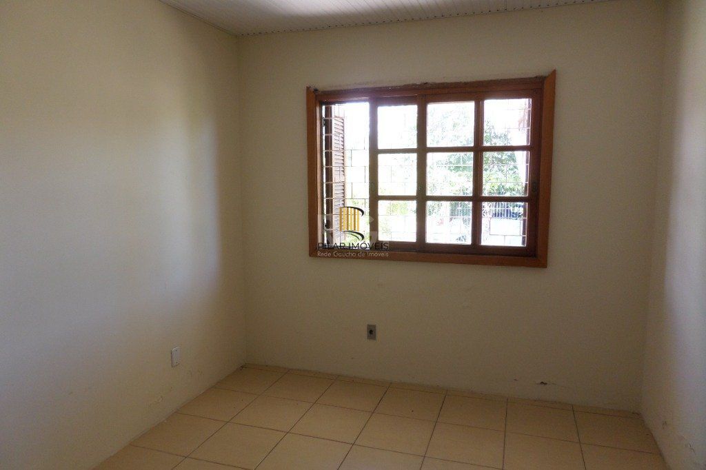 Casa na Hípica com 3 dormitórios e 2 vagas