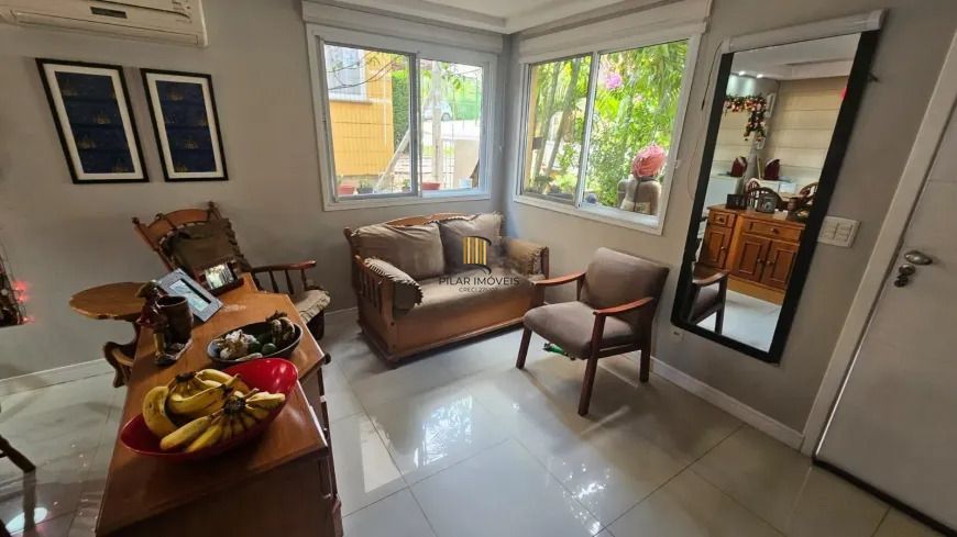 Casa de Condomínio 3 dormitórios no bairro Mário Quintana