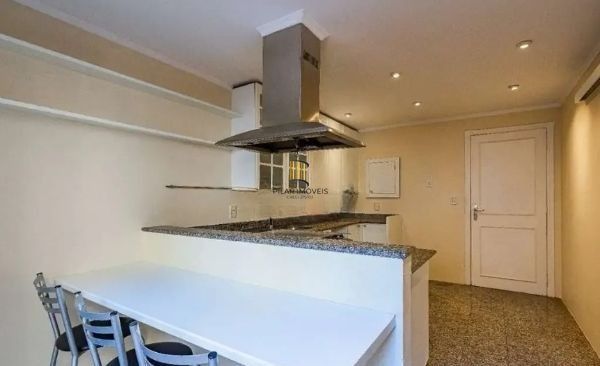 Casa sobrado no bairro Bela Vista de 3 dormitórios e 3 vagas DESOCUPADA