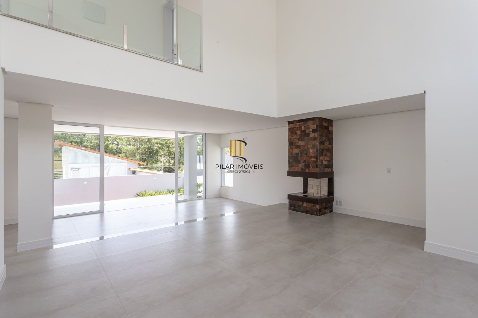 Casa de Condomínio 4 dormitórios no bairro Vila Nova