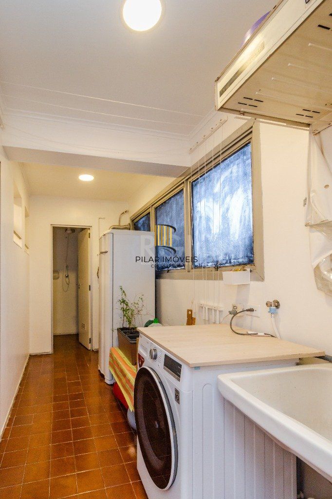 Apartamento para Venda - 138m², 3 dormitórios, sendo 1 suites, 1 vaga - Petrópolis