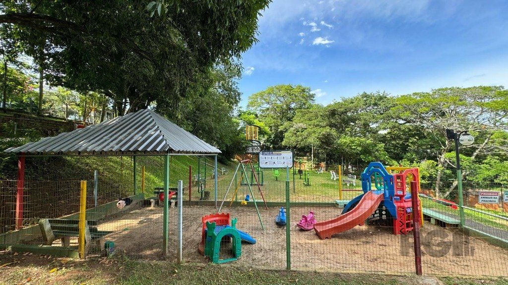 Apartamento de 2 dormitórios no bairro Nonoai