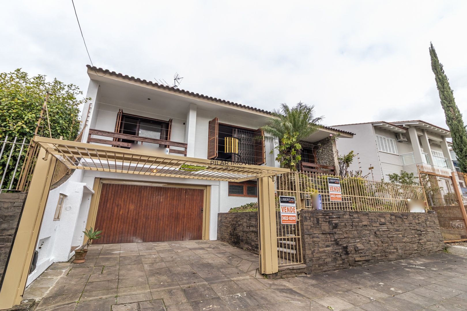 Casa no bairro Jardim Planalto de 3 dormitórios e 3 vagas