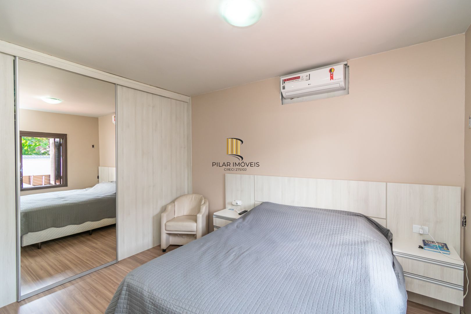 Casa 03 dormit (suíte e closet) e 4 vagas, na Vila Ipiranga, em Porto Alegre, RS
