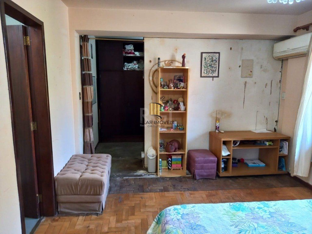 Casa para Venda de 3 dormitórios 6 vagas - Chácara das Pedras