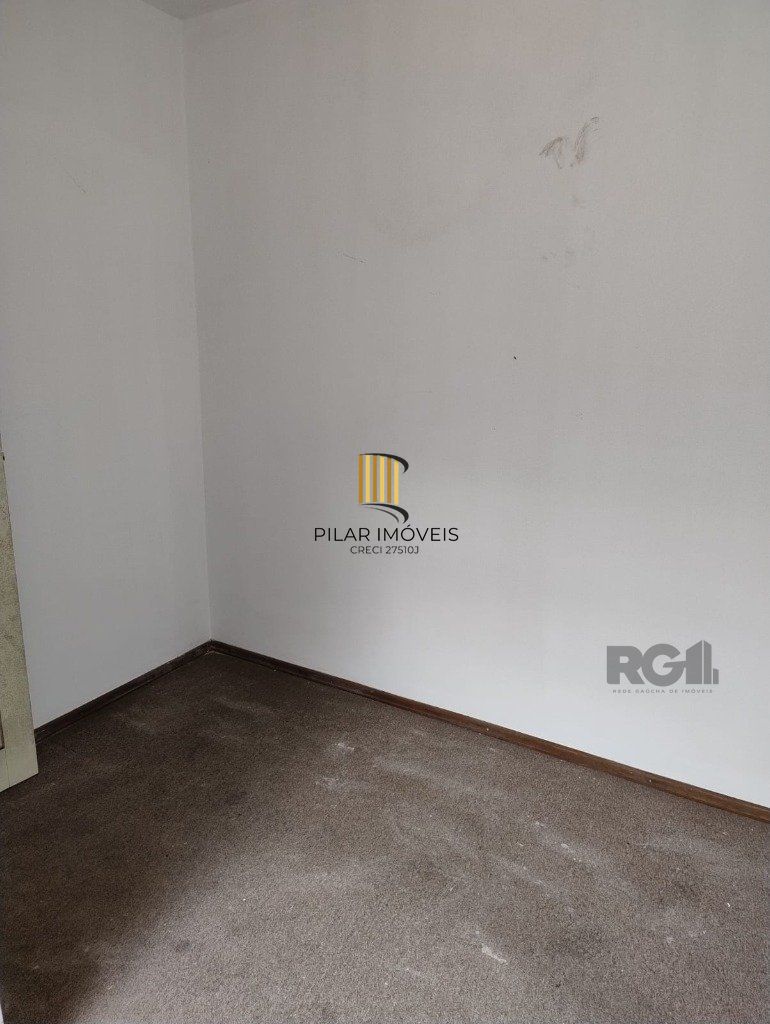 CASA MISTA COMERCIAL NO TÉRREO E RESIDENCIAL EM CIMA