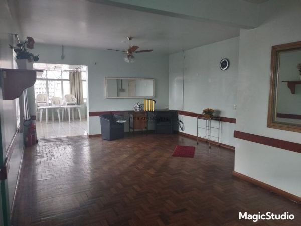 Apartamento no Centro de 1 dormitório desocupado