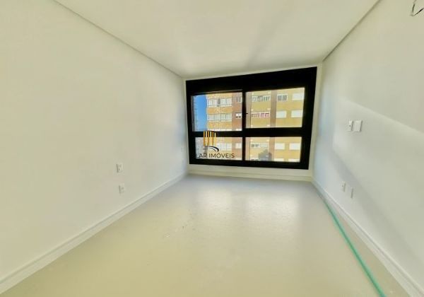 Apartamento em Torres Alto padrão de 3 dormitórios e 2 vagas