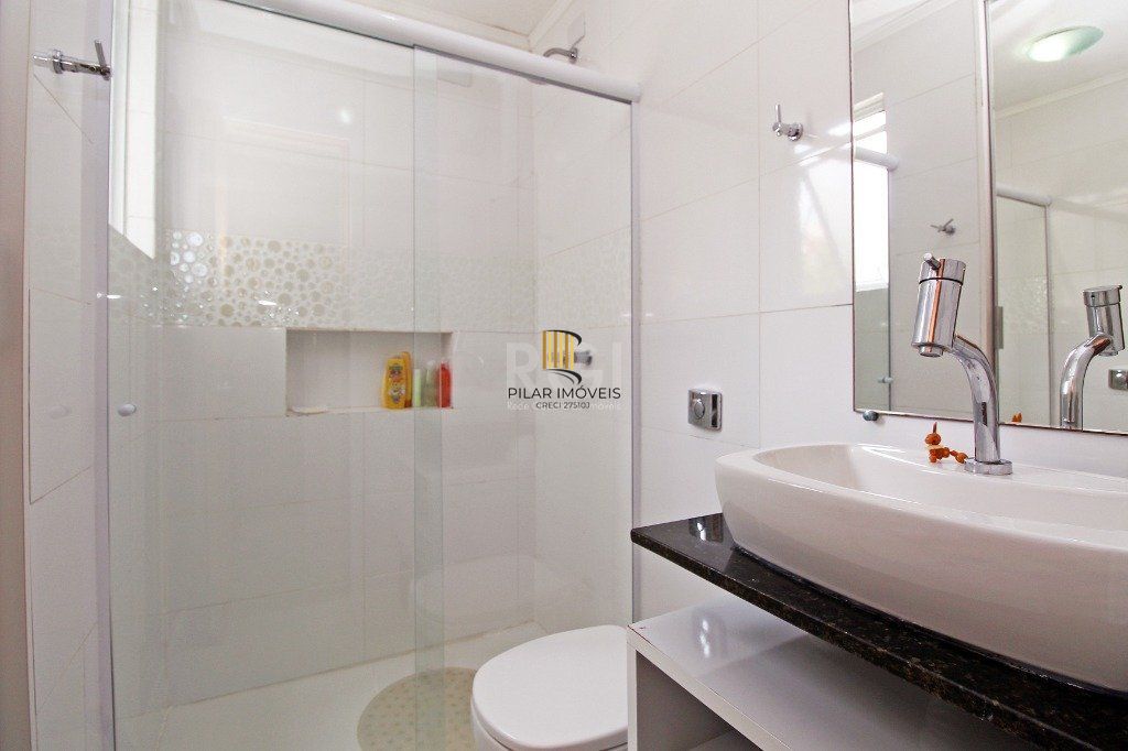 Apartamento de 3 dormitórios e vaga no bairro Petrópolis